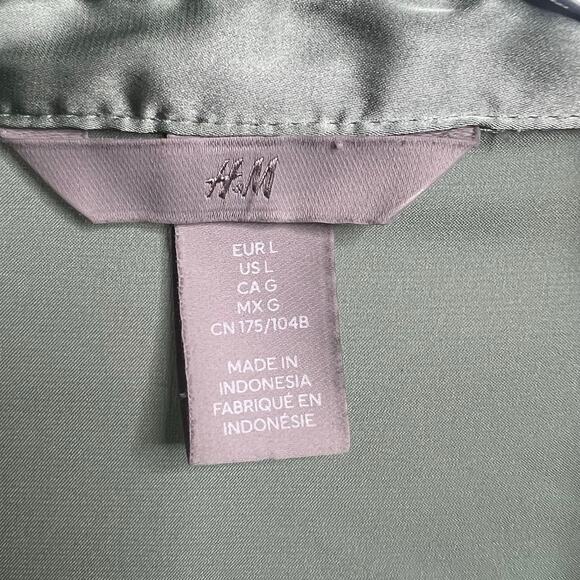 H&M Long Sleeve Satin Button Up Shirt Relaxed Fit V-Neck Sage Green Womens Sz L - Picture 7 of 10